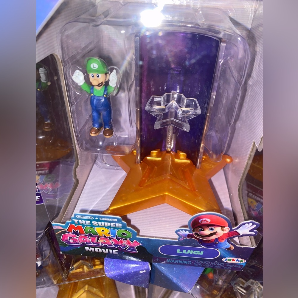 Super Mario Galaxy Movie–1.5” Figures w/Star Launcher Bundle Mario, Luigi, Yoshi - Picture 7 of 13